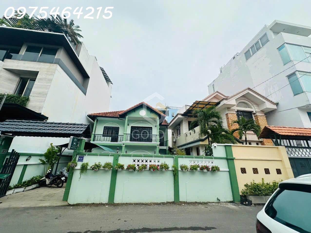 gen-h-z6723901879171_64723fd0eb29522efc92b59ce251557d