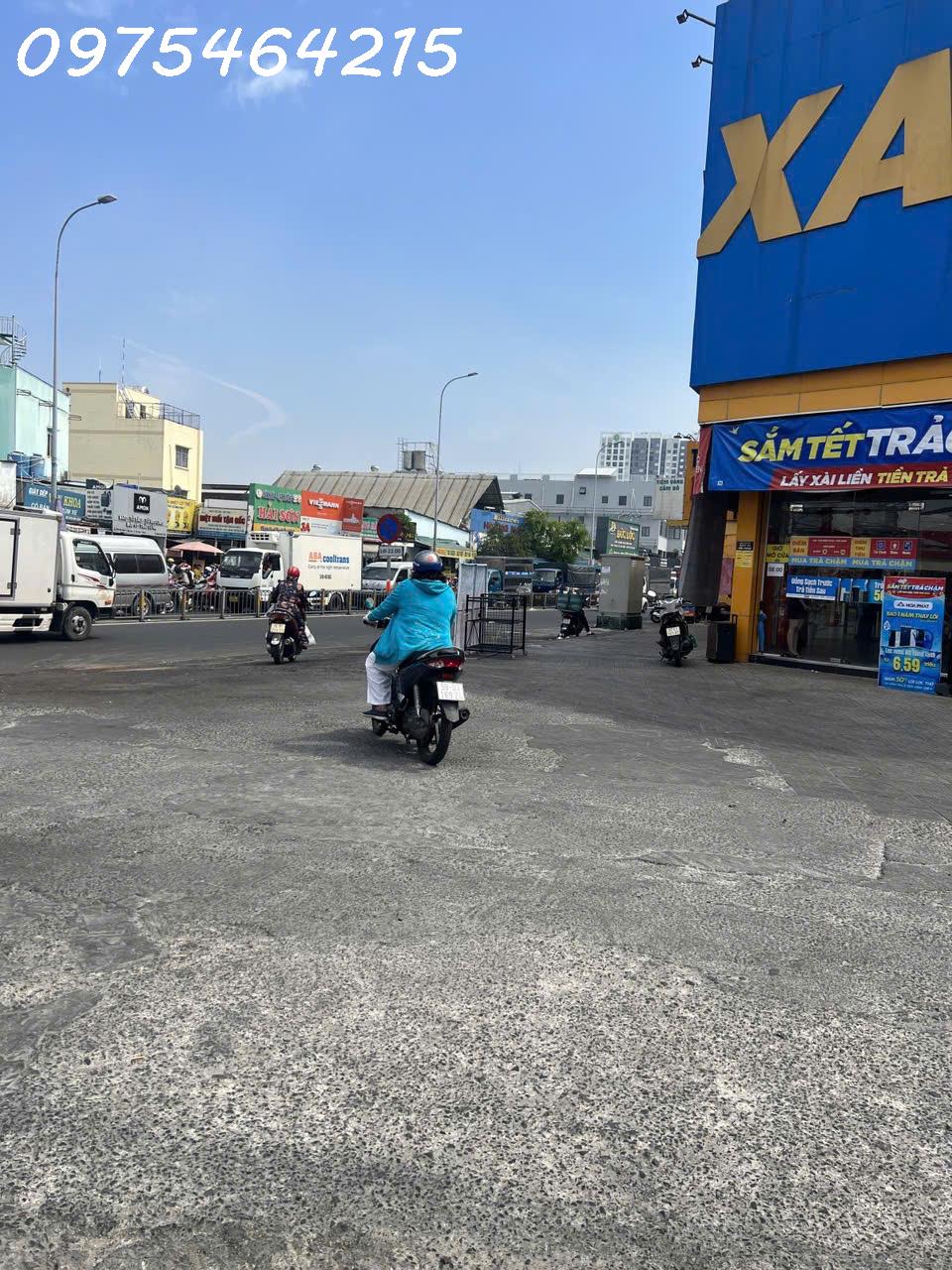 gen-h-z6745360930028_58a75d94b4813adbe1dbefcb76577469