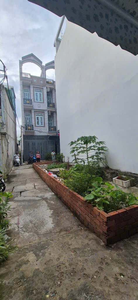 gen-n-z6688465109678_b58f0eb302a07971a64da208adcdd725