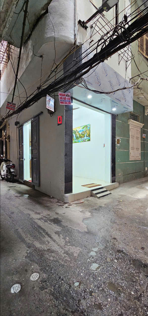 gen-n-z6724096633820_7a1618670956110df4e975c2e00afe01