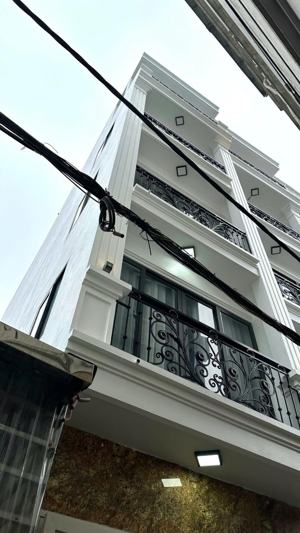 up0-56DB8115-maf05w0j_23_7