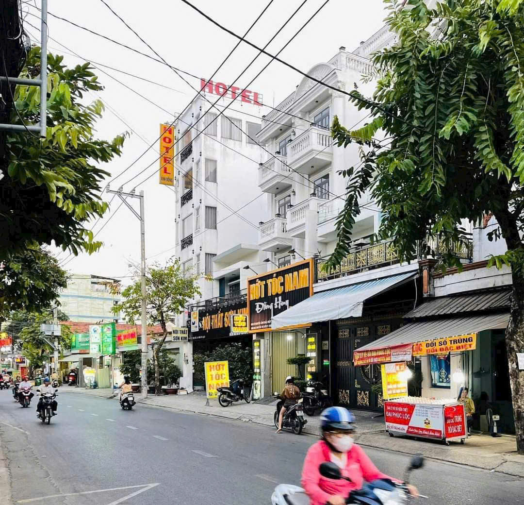 z5973814948119_196_015fba59e2bb84e773ec83634a1cd374