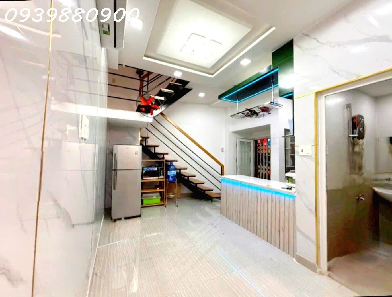 z6560353067923_6e5089eca3e534718b037a41d46664fb