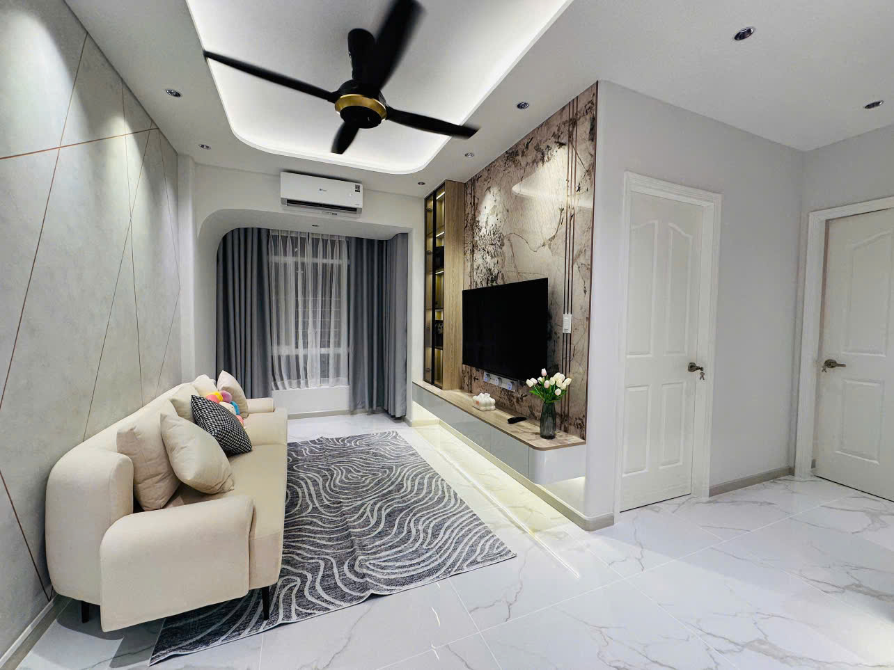 z6612046542783_1e2e5b387c65a0139a595f39d2fffa2b