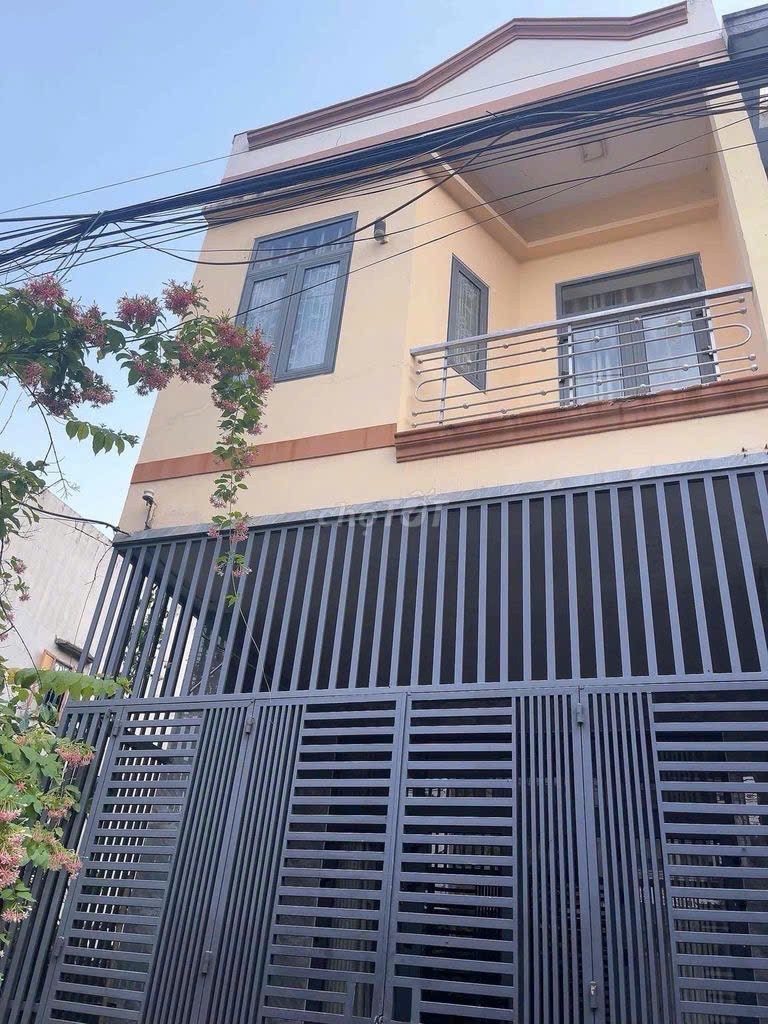 z6665606140413_6b4909800c1df73861b6da4d7c89f2b8