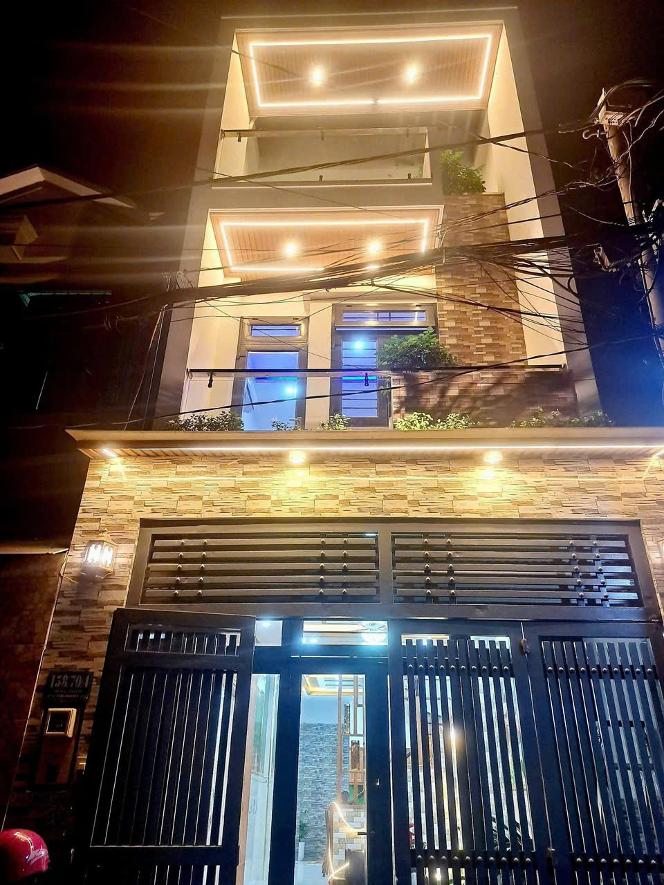 z6666517609739_520811805fe22d423425921d8ed48be2