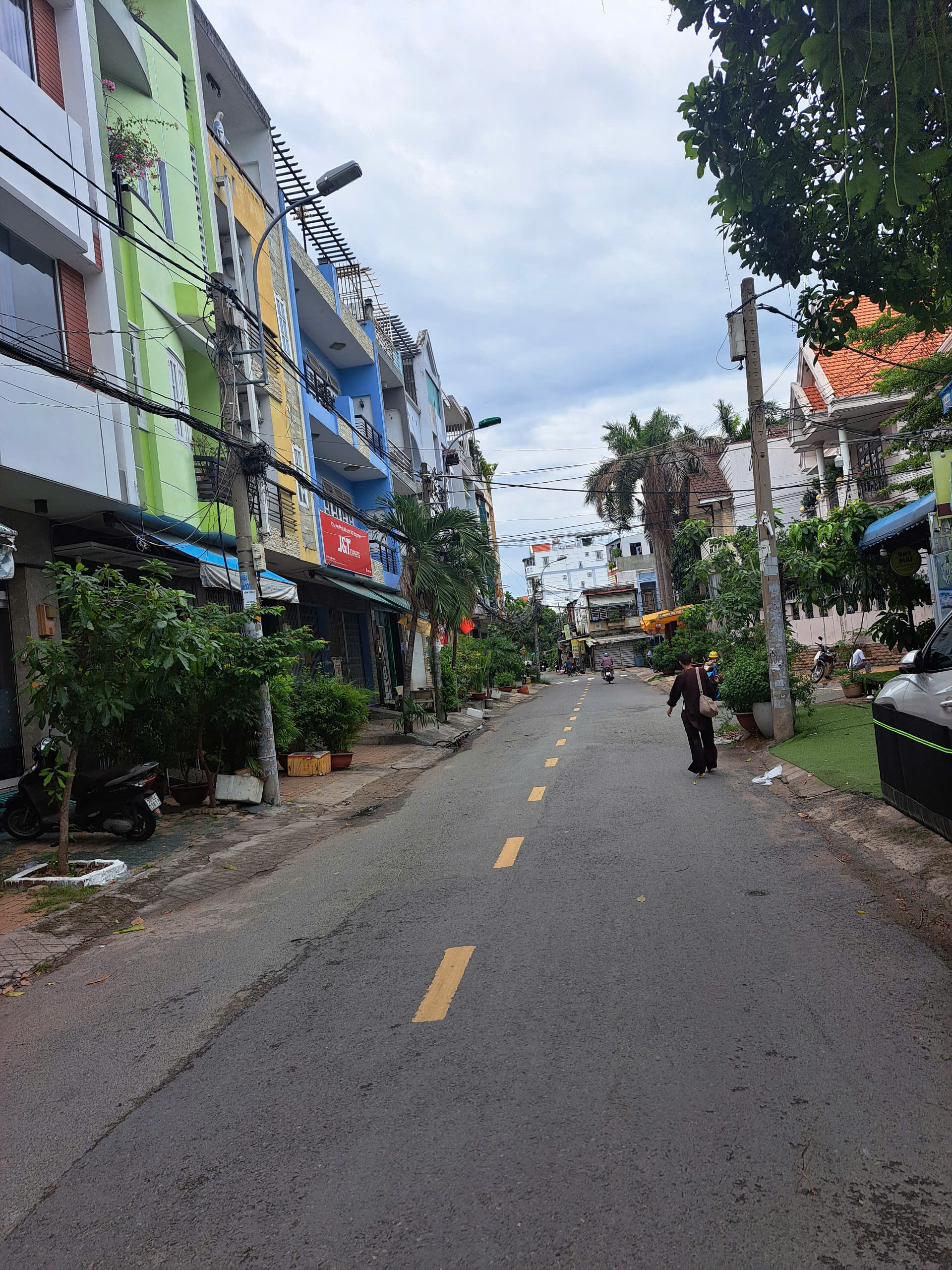 z6667925870853_62abd7c04d0bed101669312f8f3bc148