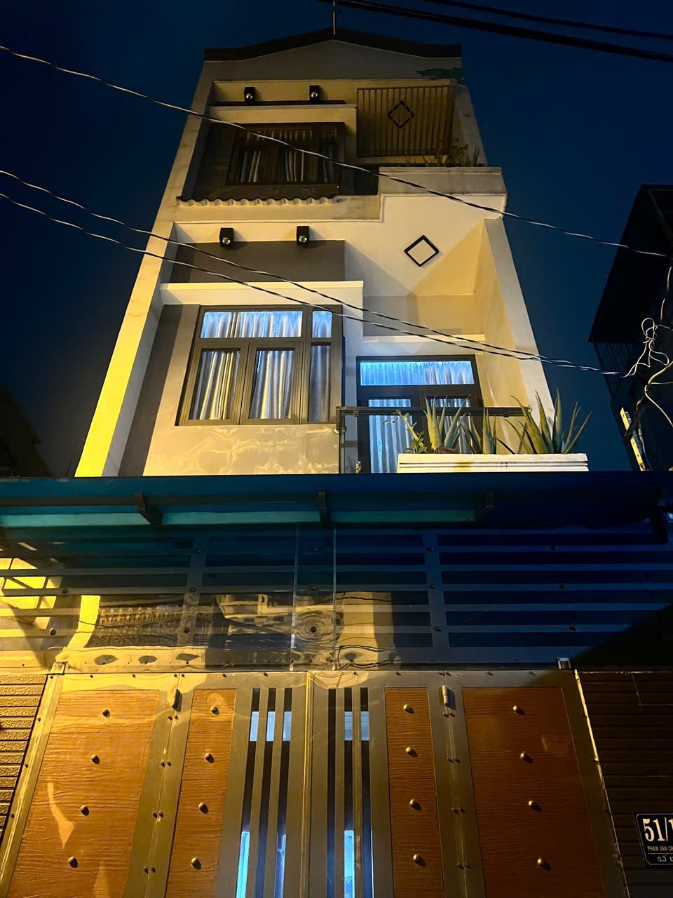 z6675804290234_908703f00c334beed867cf98cbedc994