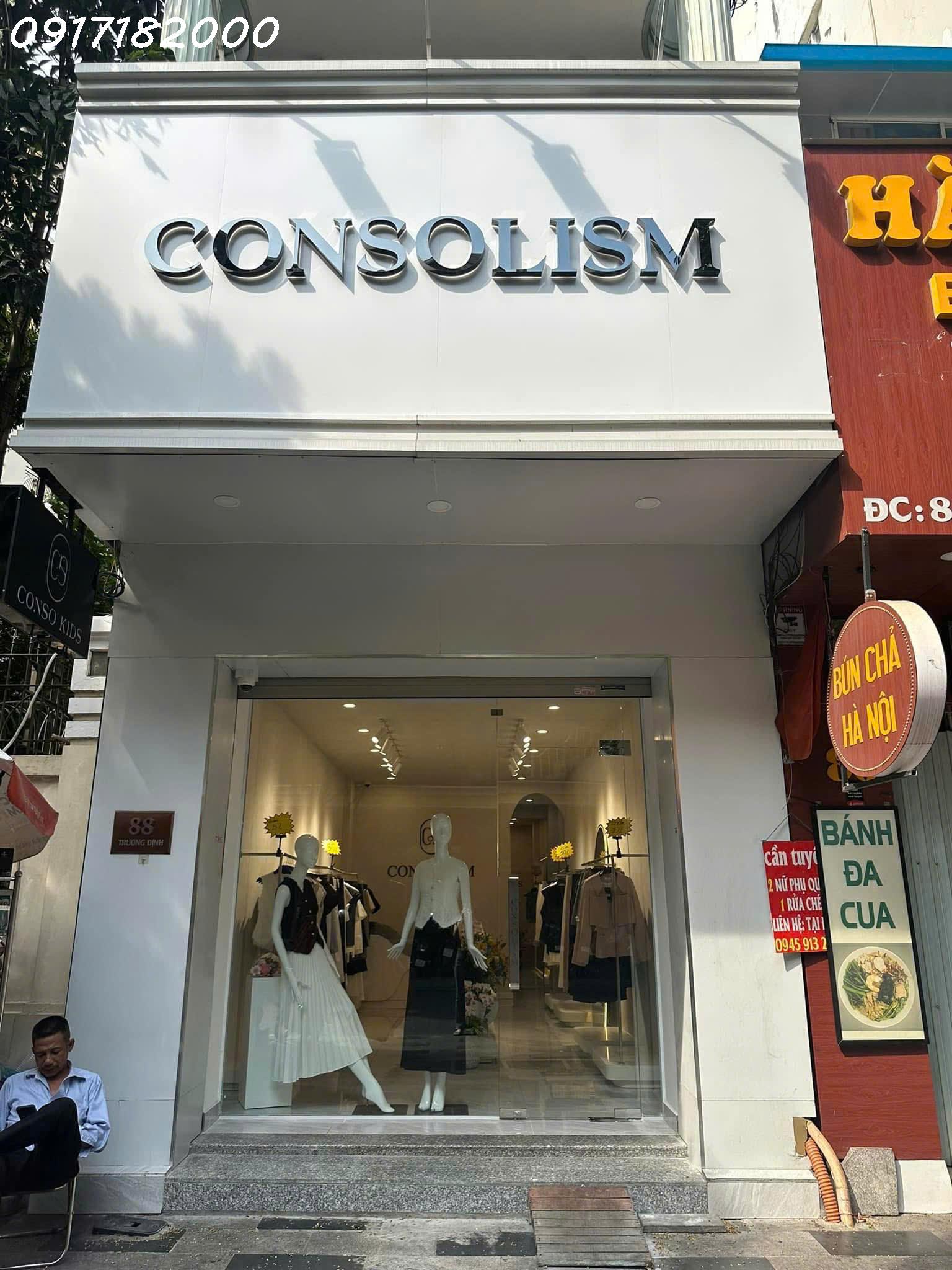 z6680880041109_883fa2f5d75a1063d5401c98fab2f1fd