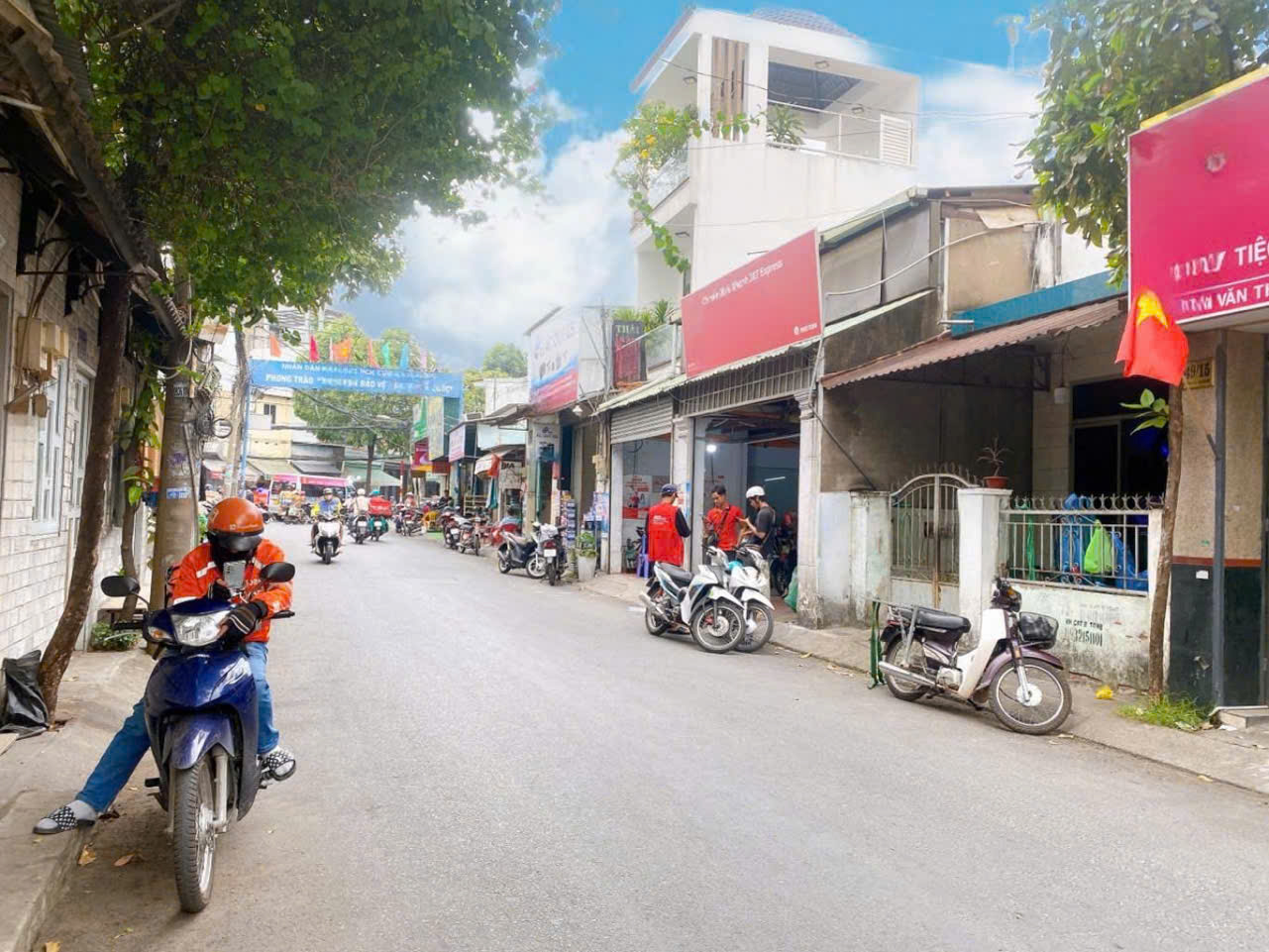 z6700739529685_11670d8c131361ed1b5b092b9a257557