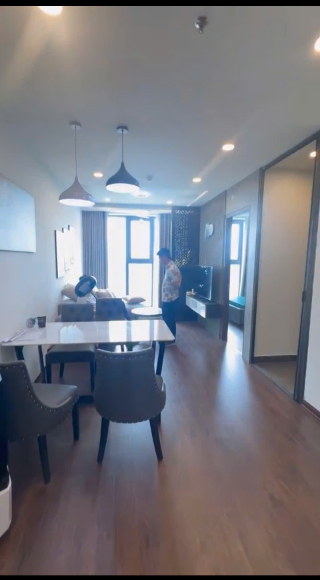 z6702678417070_0008f648e520d0a167fdd5154a889c3f