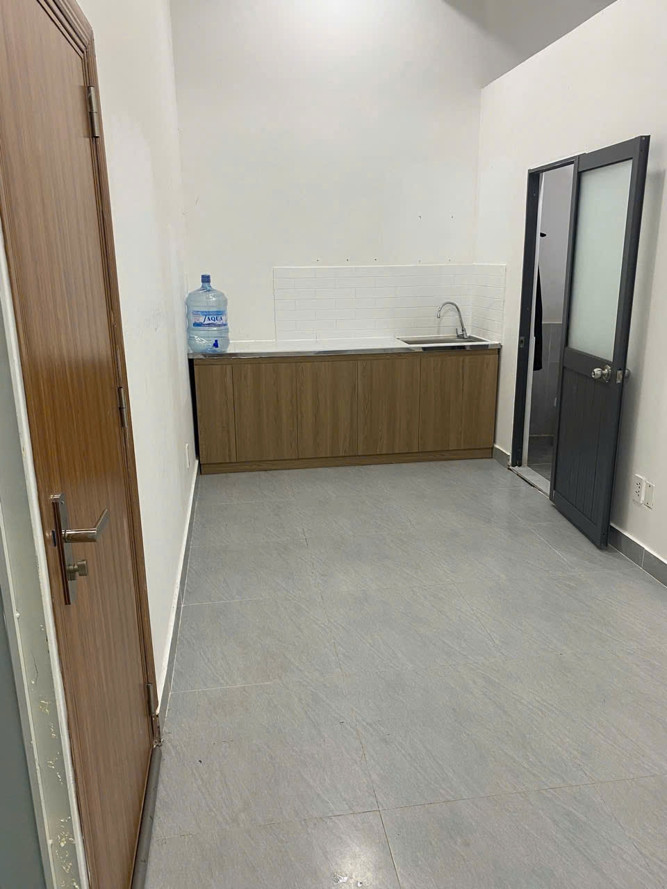 z6709604410961_051892442108b0d5cb412e03820a3e09