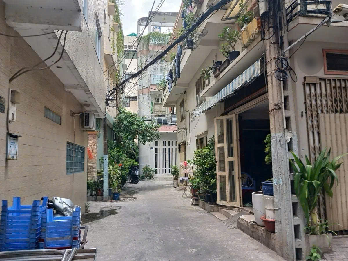 z6710499689770_a070400def7a09fe8d0240eb851ca3d0