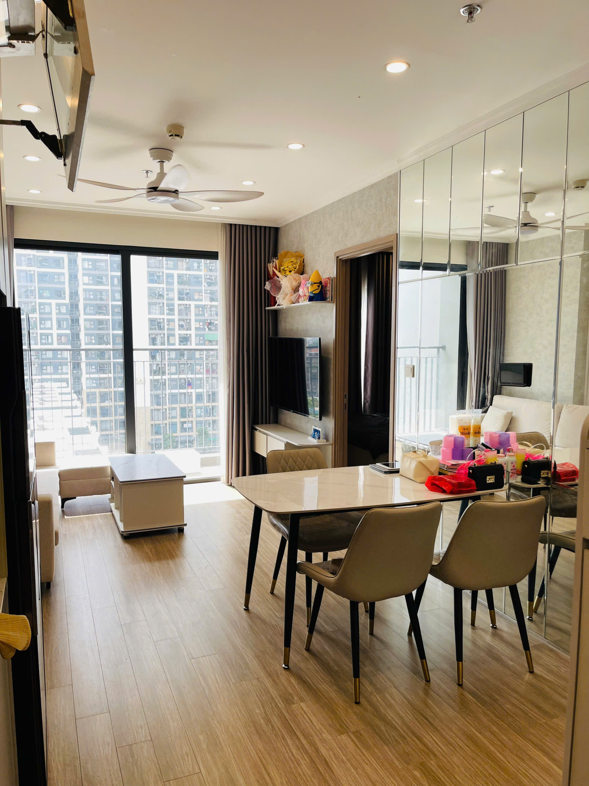 z6710896049821_60badc277e62eaa7b5bb2b6ffce305be