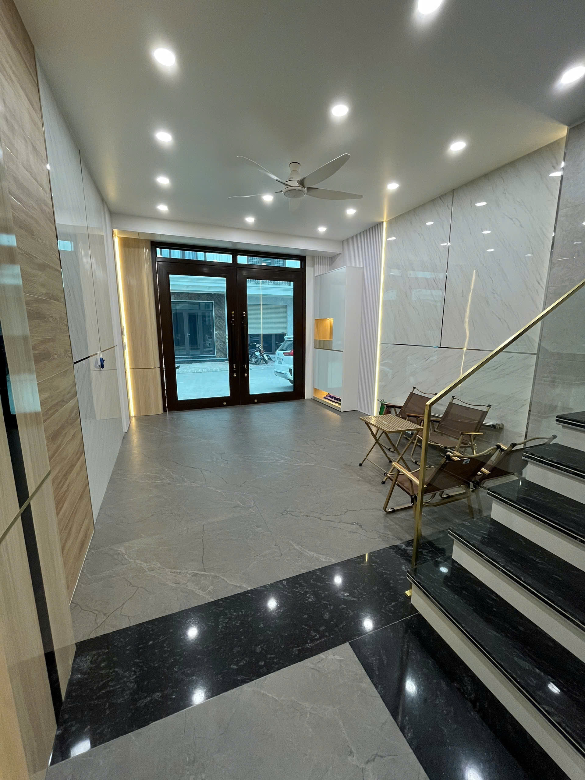 z6723704956865_04c0898b2b5c4881a5d73b182c2ce21a