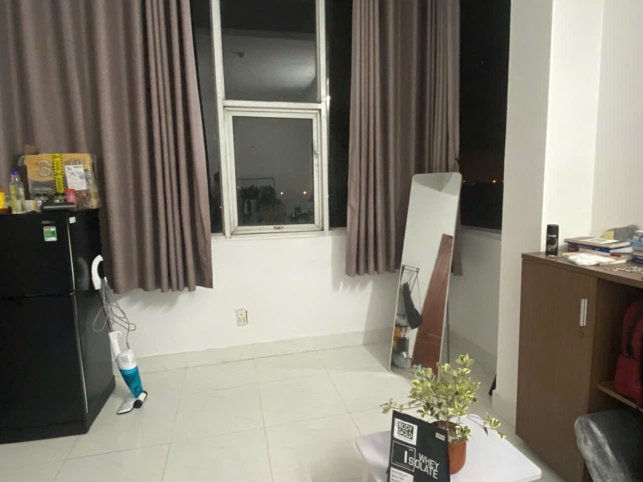 z6725856072463_90ee50e67de6908022f8347a8558cf79