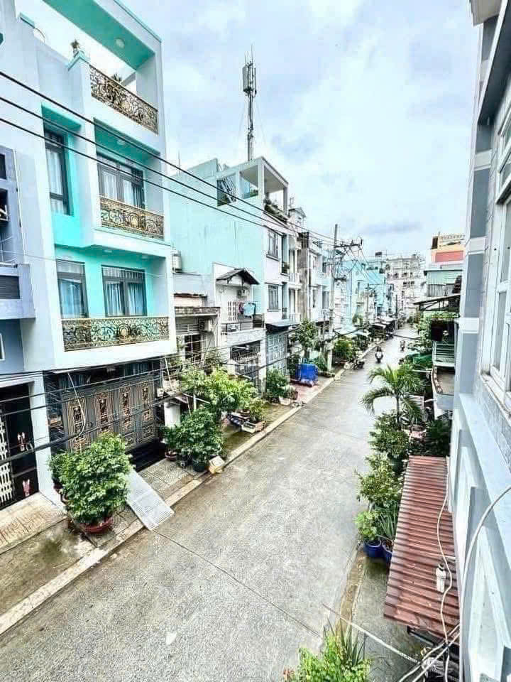 z6732154584959_49518a05eaa98c72cd49f24295623377