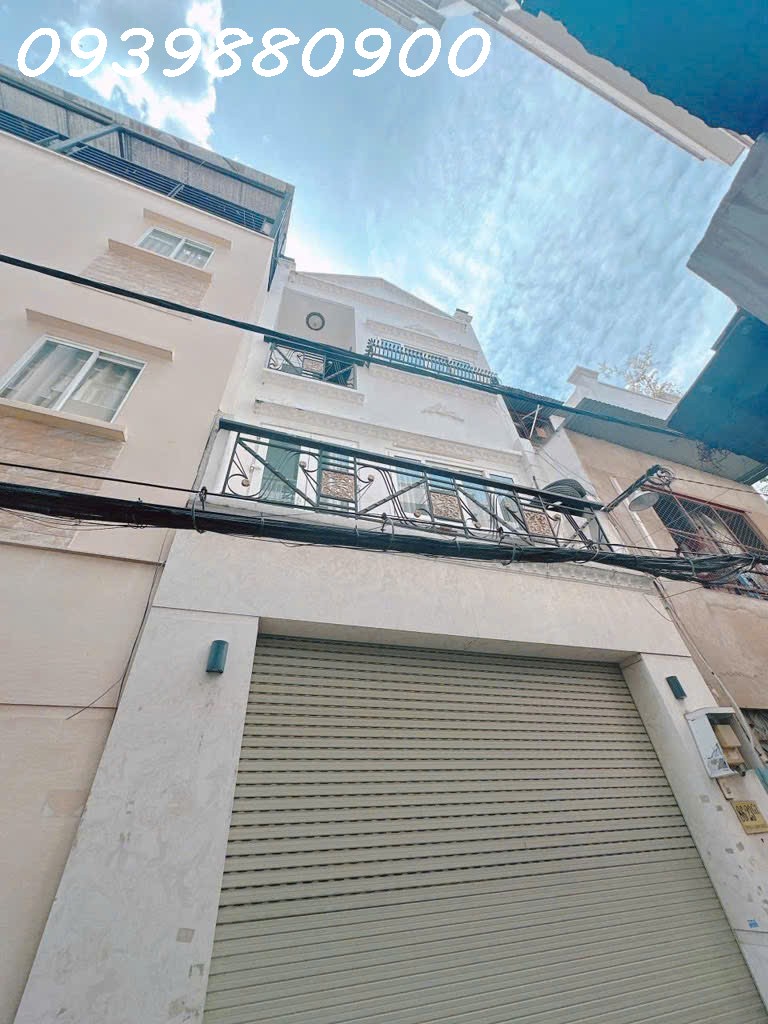 z6735551054200_65762629ba9621ce42734b4321e68b3f