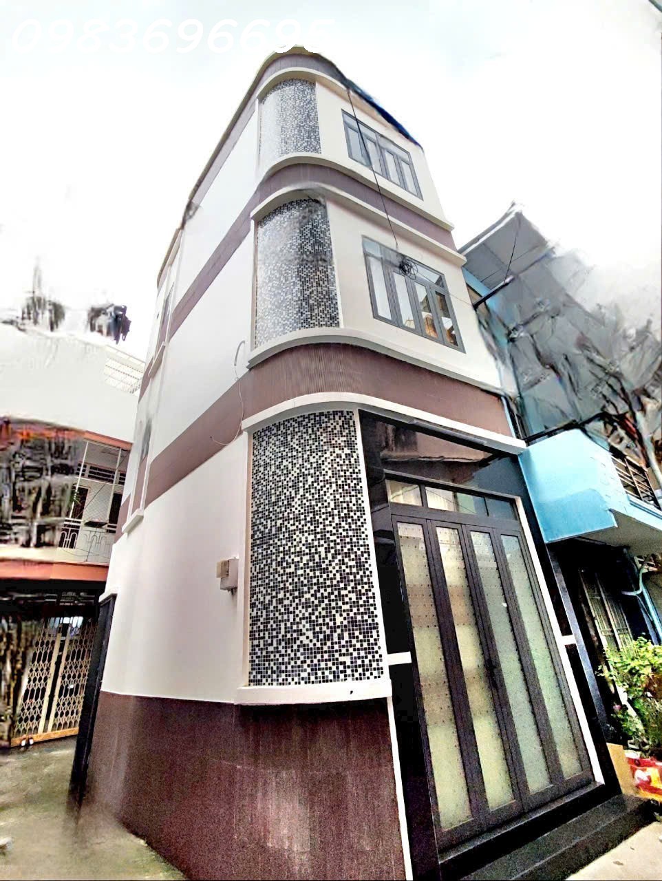 z6737394553065_84b27693b28fd4b96942ccc5d95d018b