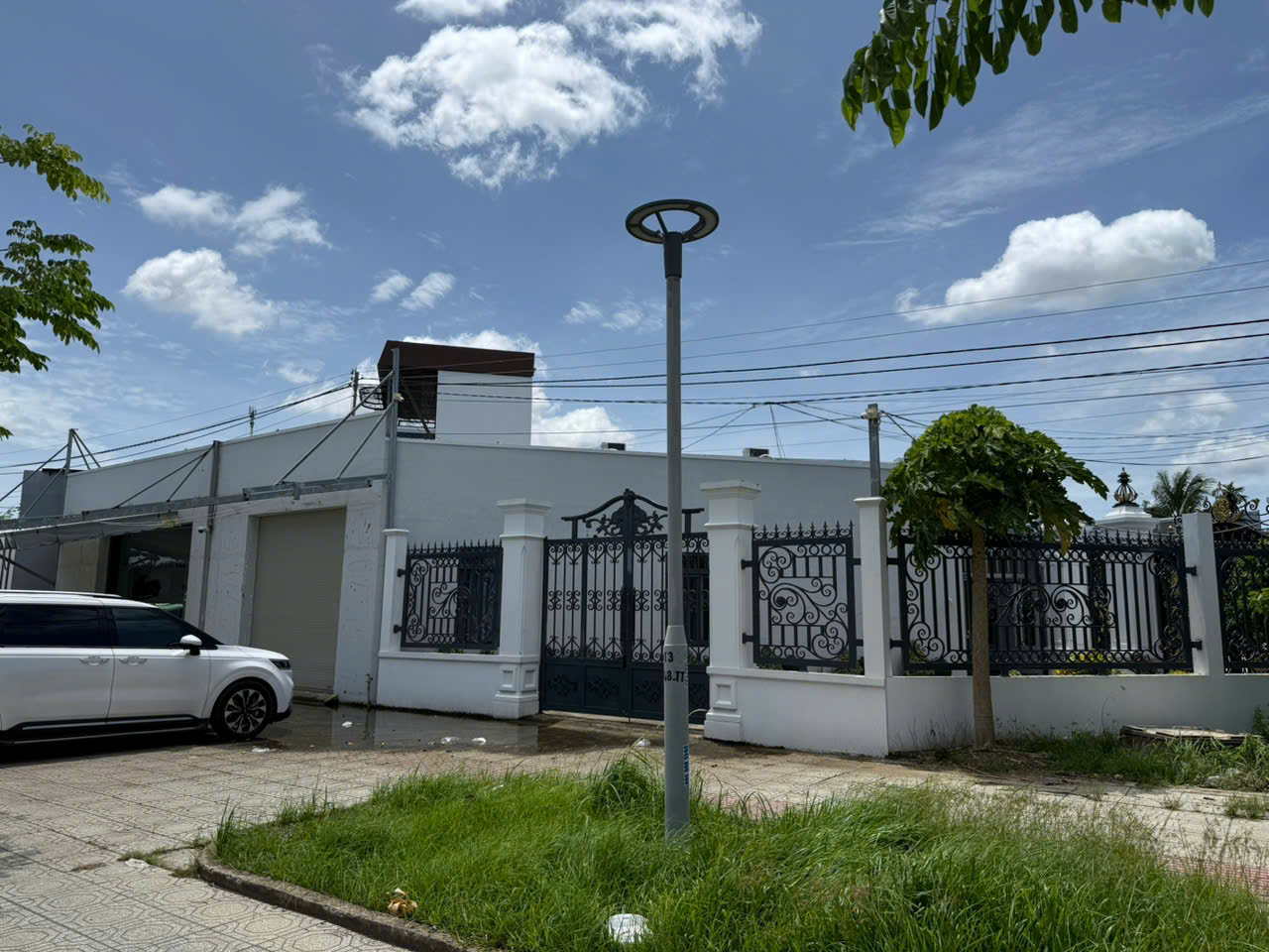 z6738500807440_62f3941c5a99b28fe27c2d52ba72b67a