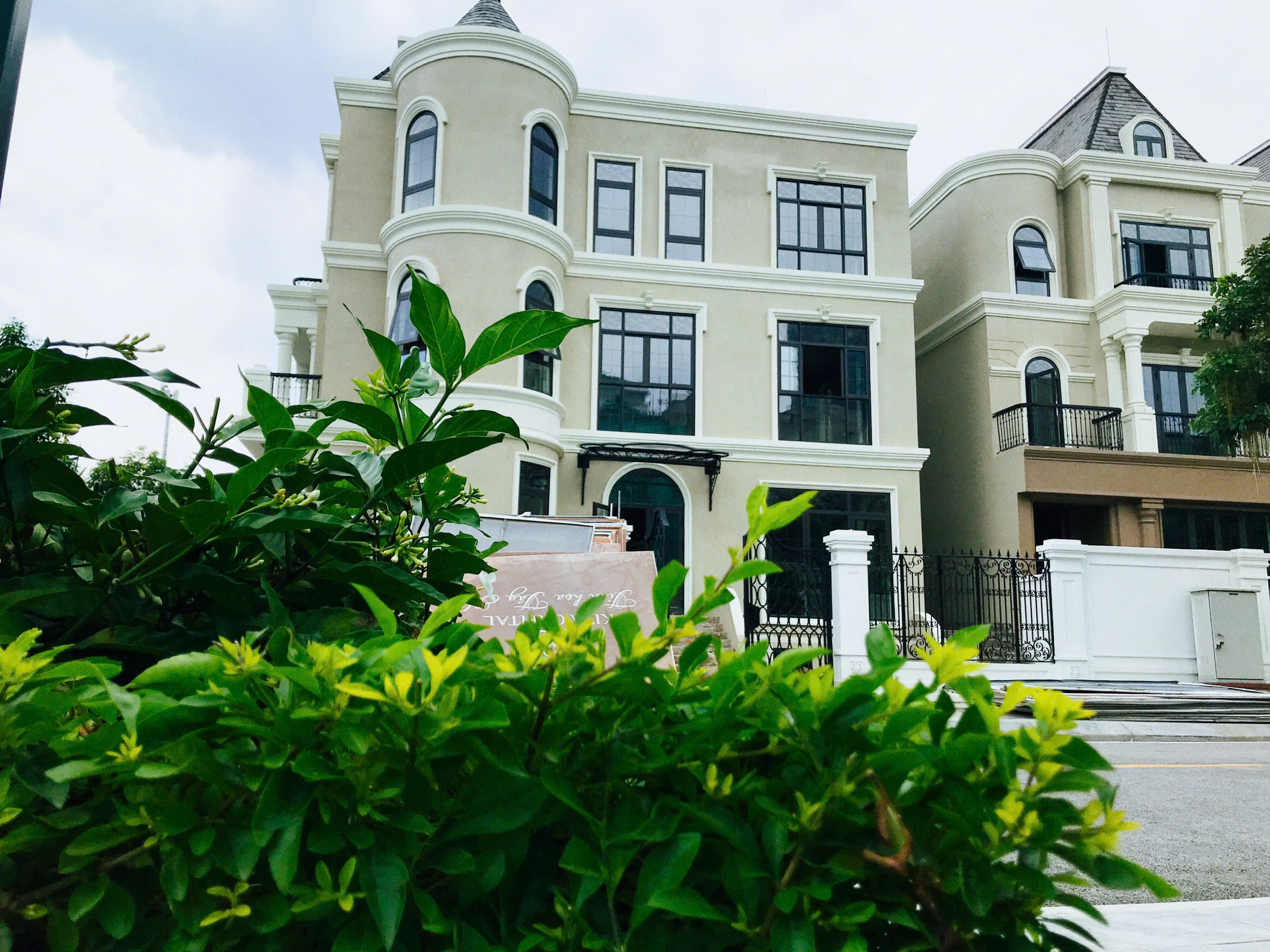 z6745525783493_64782367908a54ce64b2f28bf63f5a0d