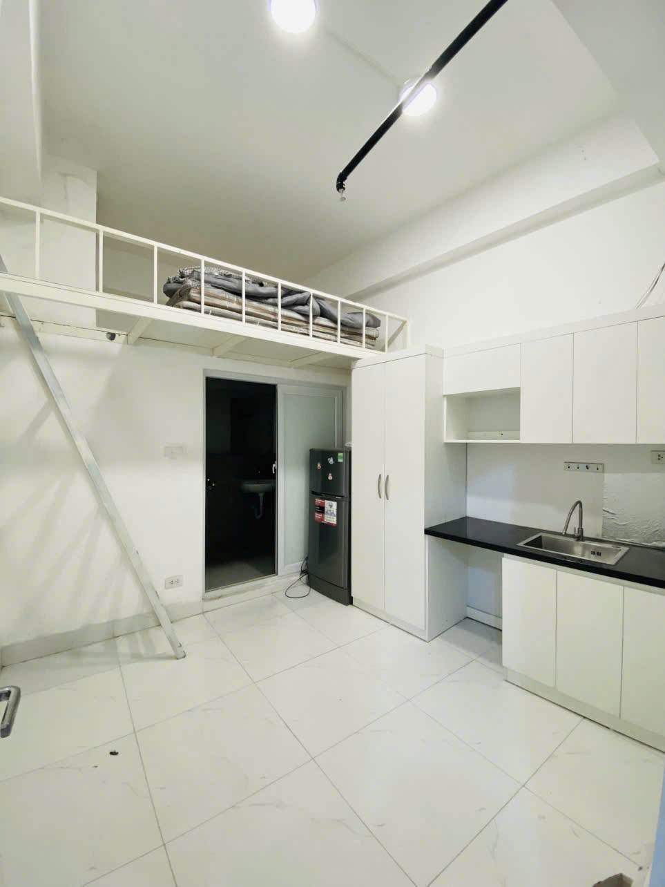 z6757151497569_2255f9ffa7cd54e8c6a6ad6c9bdca933