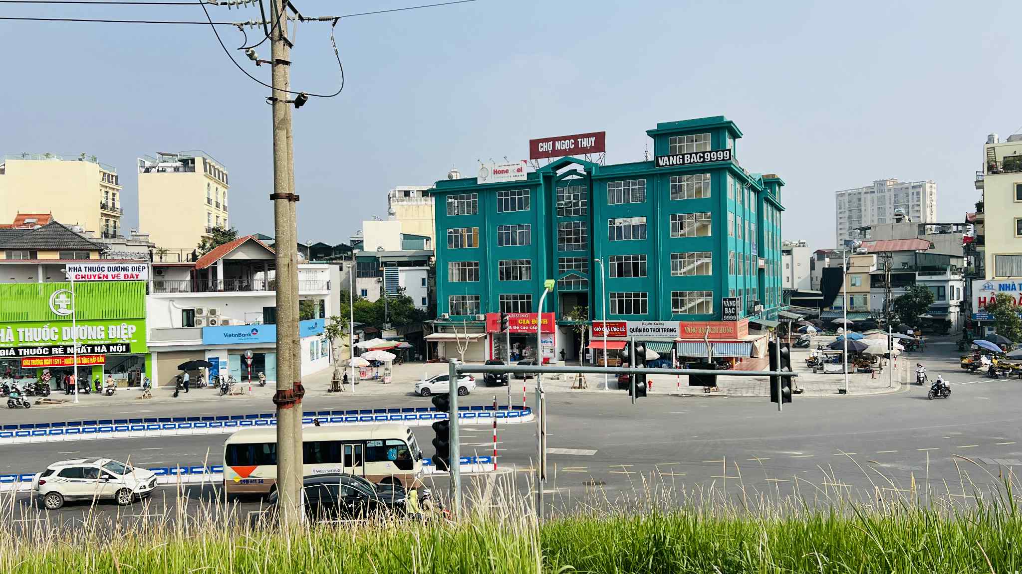 0a423255-dd44-48d2-845b-43c09880d9af