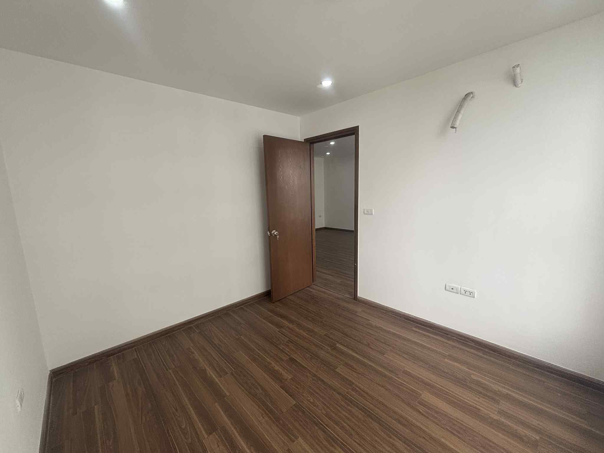 0fd4002c-1151-4b44-bc2a-debef9b9c47d