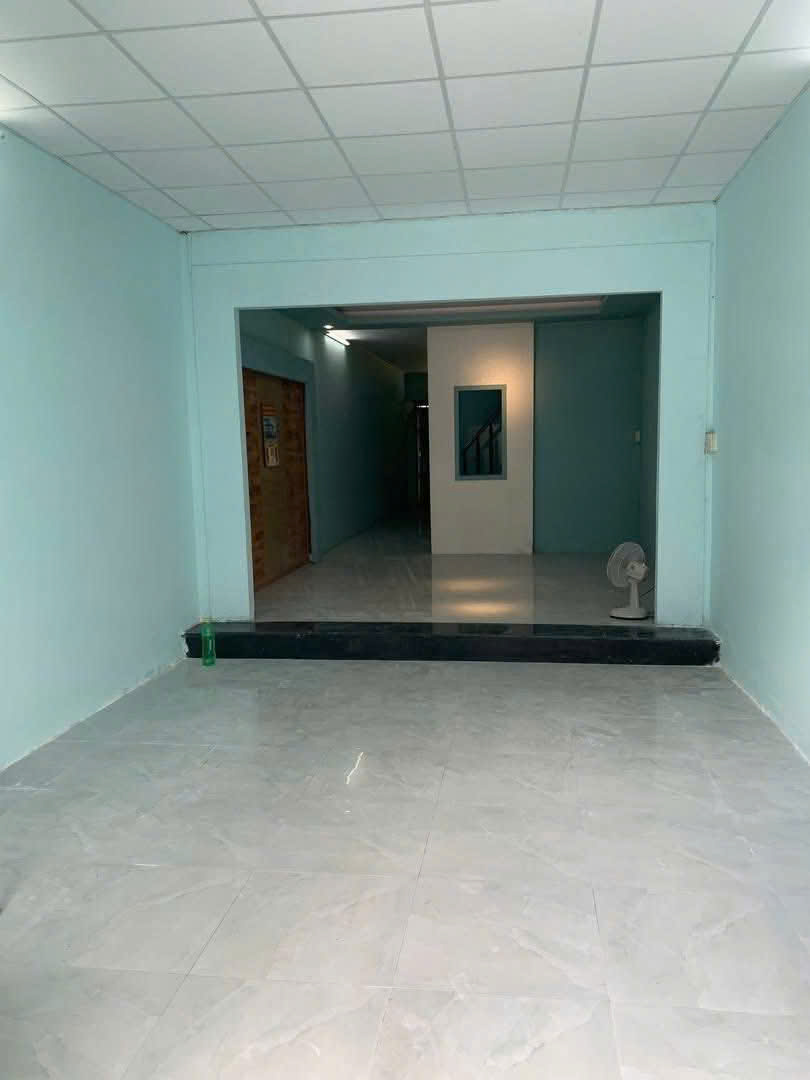 119194179605752943618