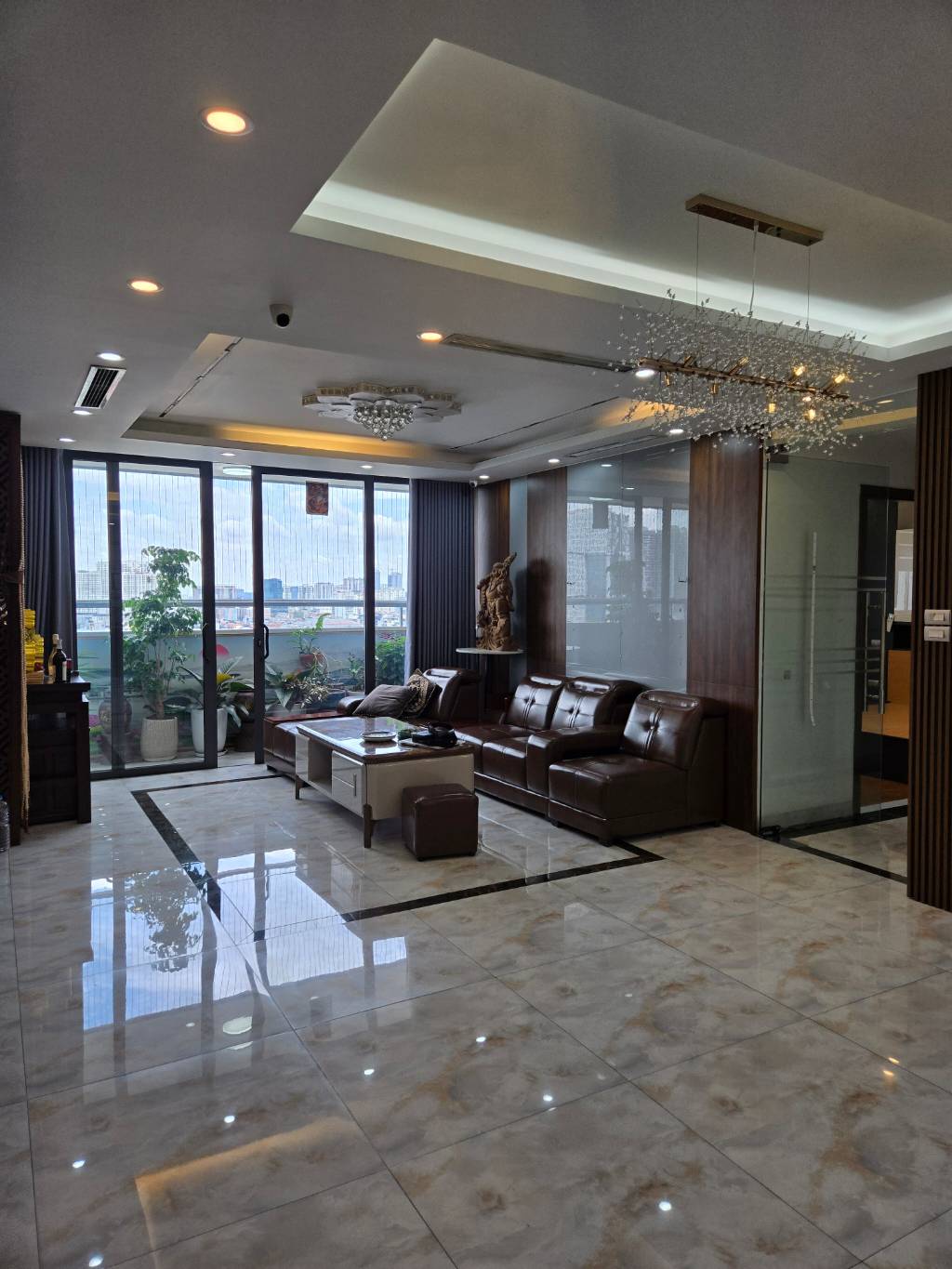 2bu9-3A45DBB3-mc0bo1e1_17_5