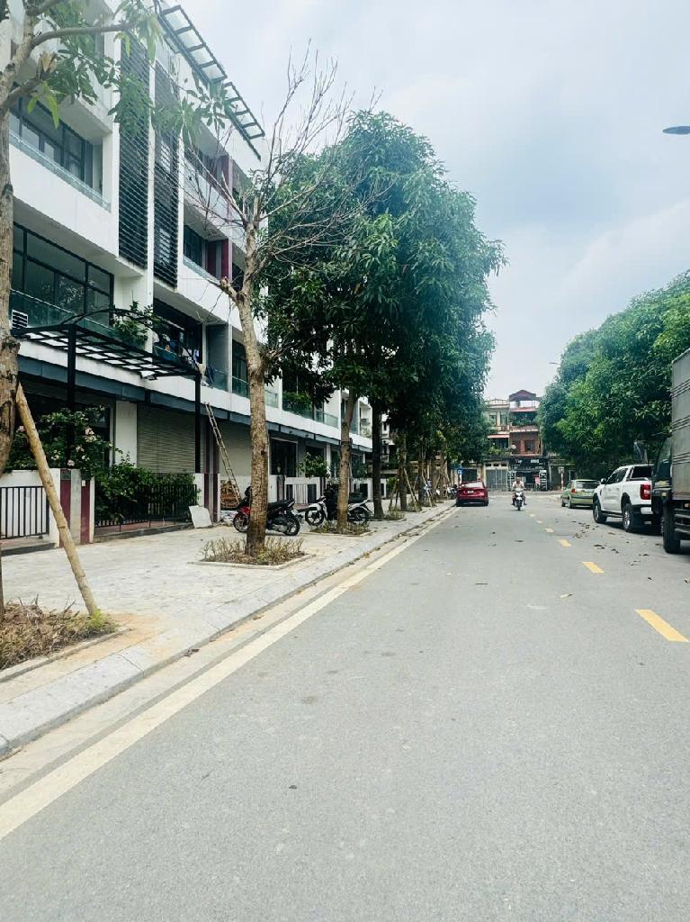 2gau-4E8D3830-m2a3o6y9_42_7