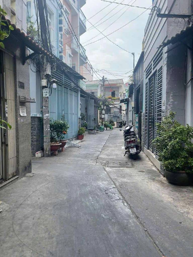 3gf7-F86B9794-mcq6c9g7_16_8