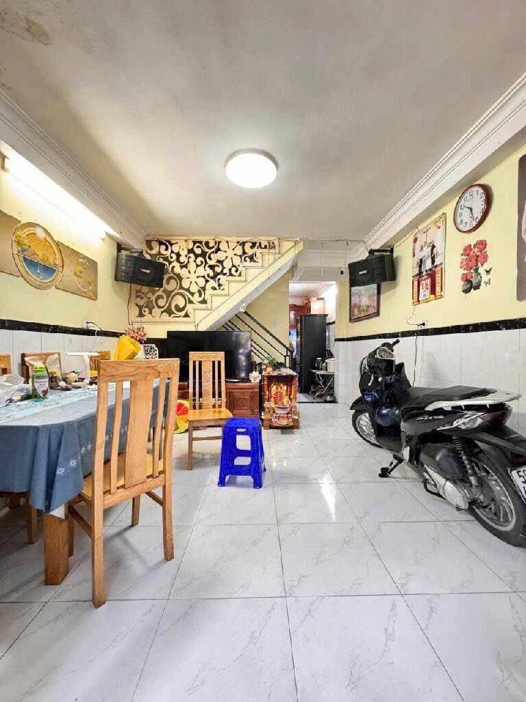 4b0g-1D8DBA4B-md1ptga5_47_7