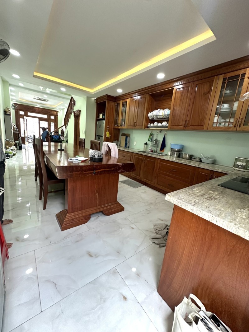 7315aa07f74aeb57bd6421e96ad66793.md