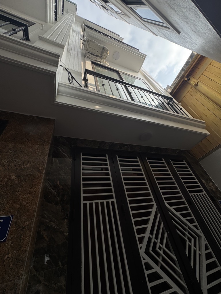 9xm-CC7678CE-mbis0tfj_48_18