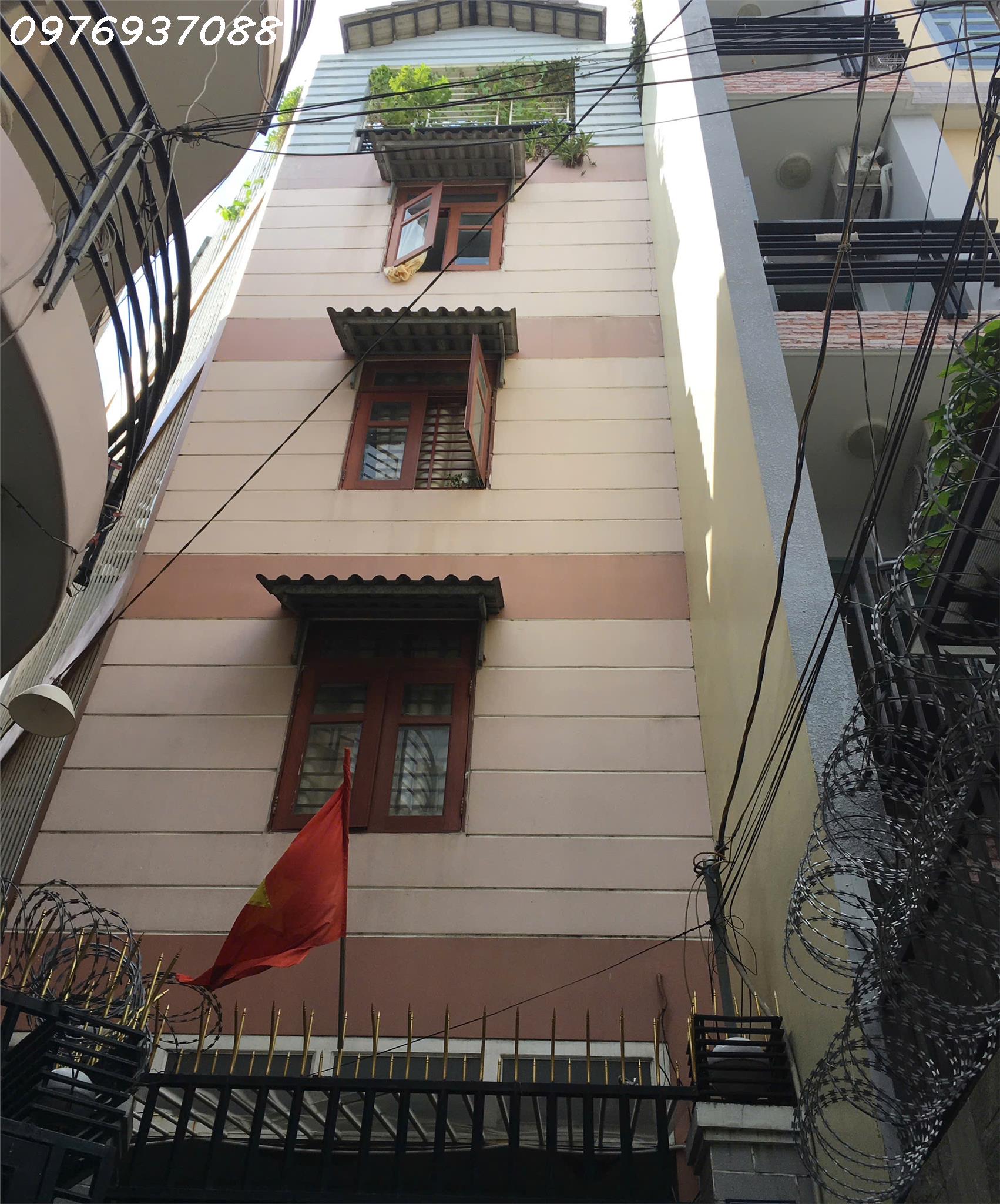 b8ad8756-60ed-4262-afc4-6fc9975e476e