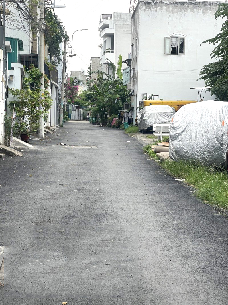 ban-dat-tho-cu-hem-xe-hoi-chi-5-ty-nhinh (3)