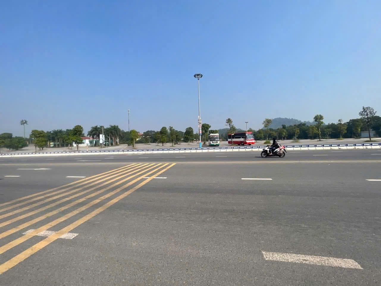 ban dat tien kien hon 2 ty_0963139980_1