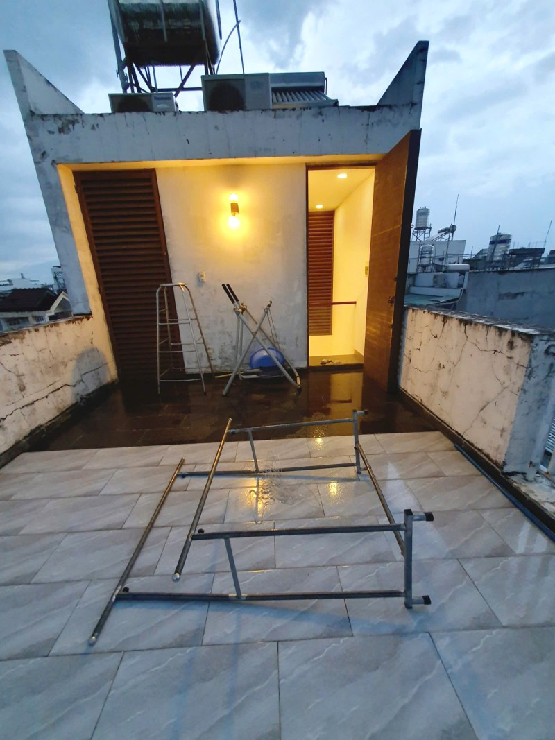 ban-nha-hem-xe-tai-tang-nhon-phu-b-chi-nhinh-ty (6)