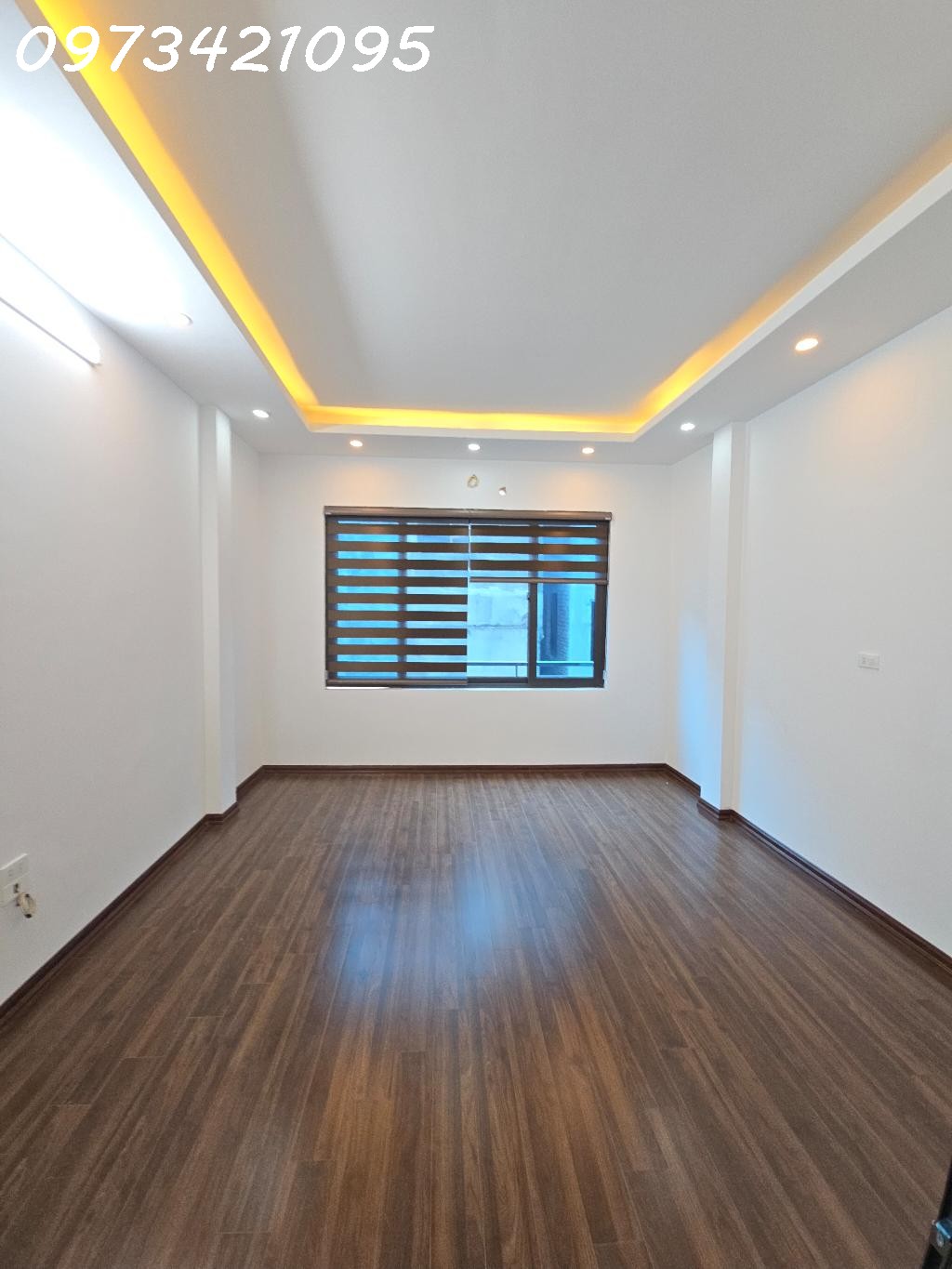 brv-83BC8ED7-mblrrkmw_35_14