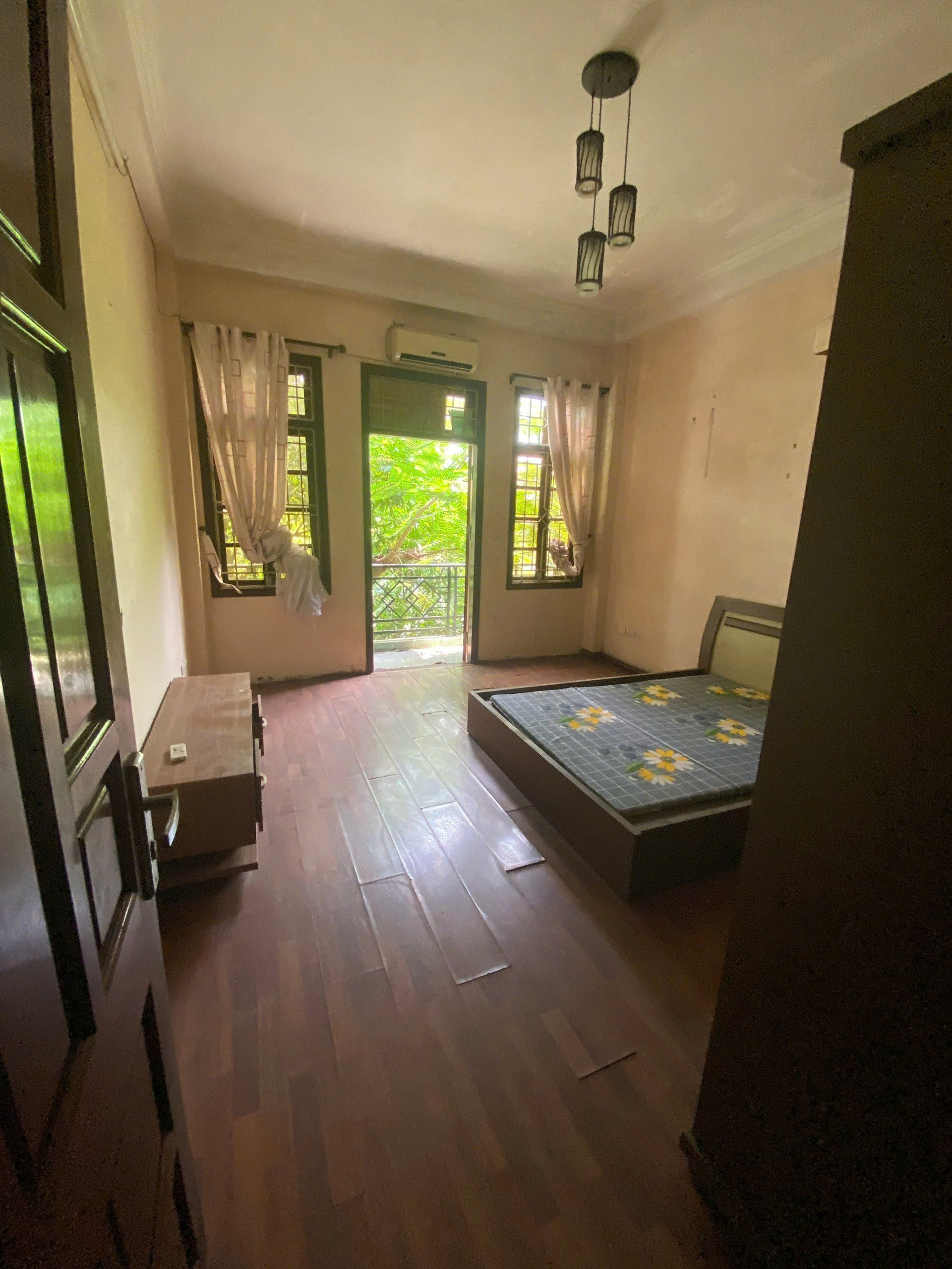 cho_thue_nha_khuat_duy_tien (1)