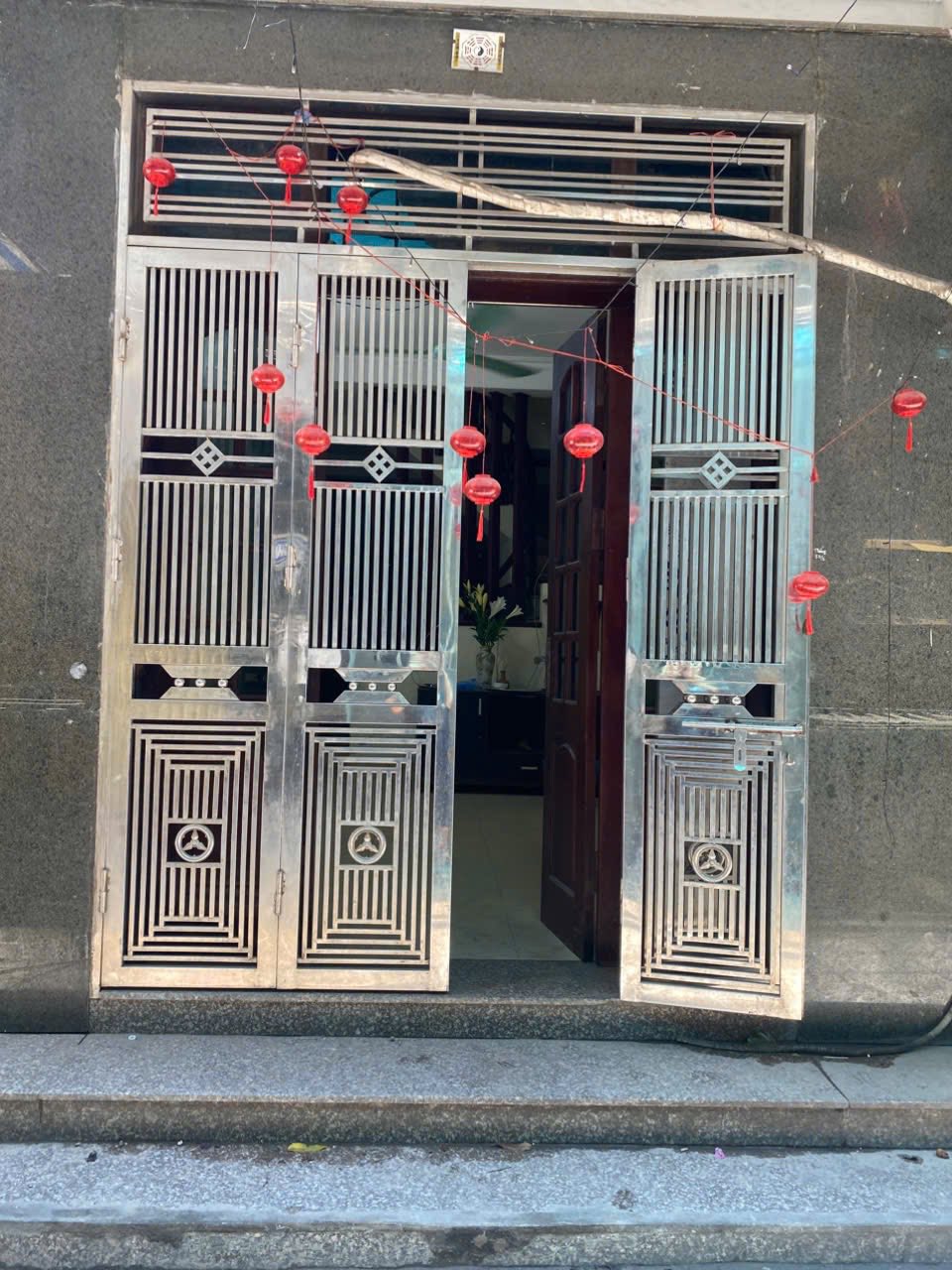 cho_thue_nha_tran_khat_chan (1)