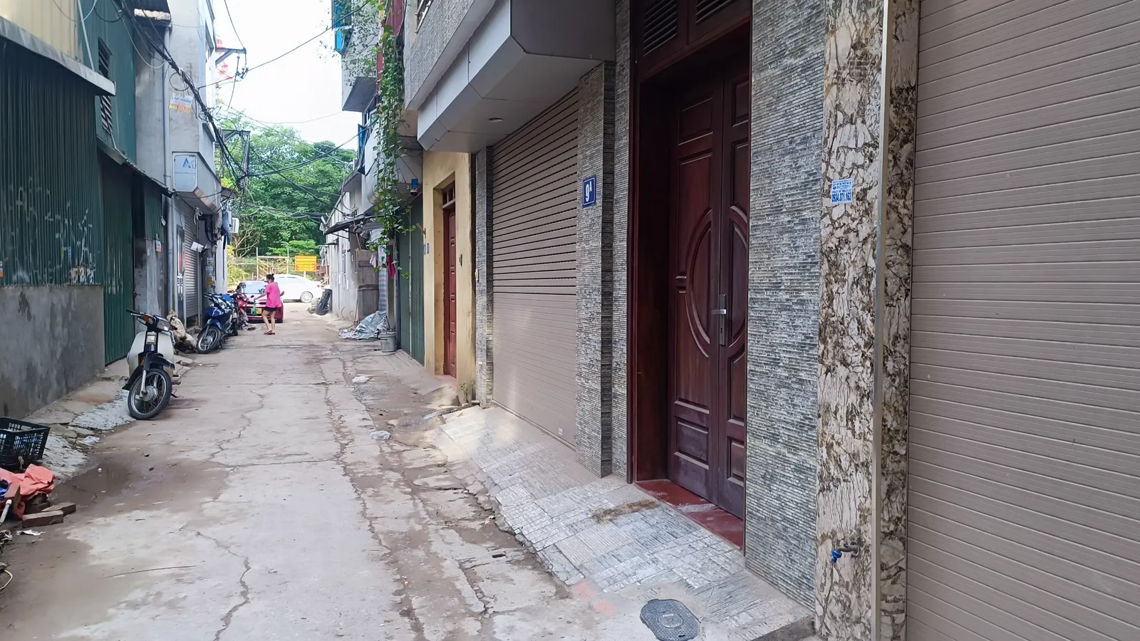 d9d9db2f-2e87-5fbc-b0cc-4310532b42fb