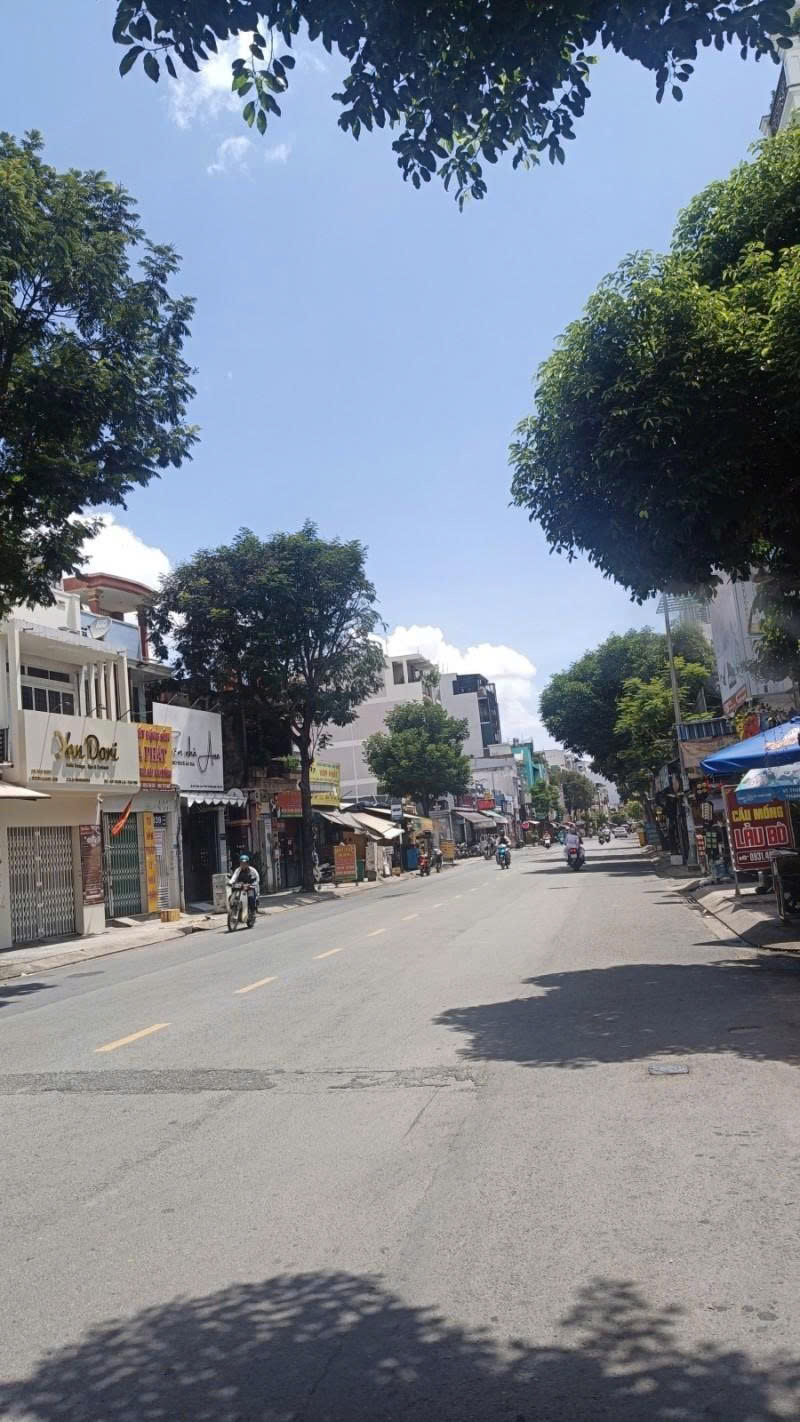 gen-h-z6758456120207_a0299e7ff7a76b8f6aa01c59f3641d28