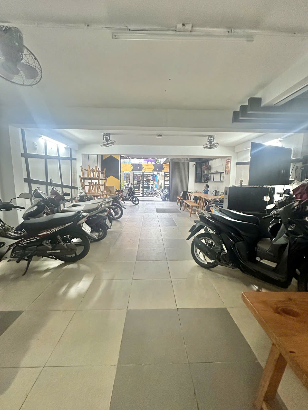 gen-h-z6831859028346_14facb5e27bb7d4b9a7ff4a7405a3af3