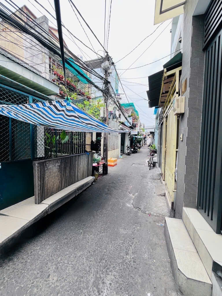 gen-n-z6806140781181_3946524aae282b5a56016e11413a9c91