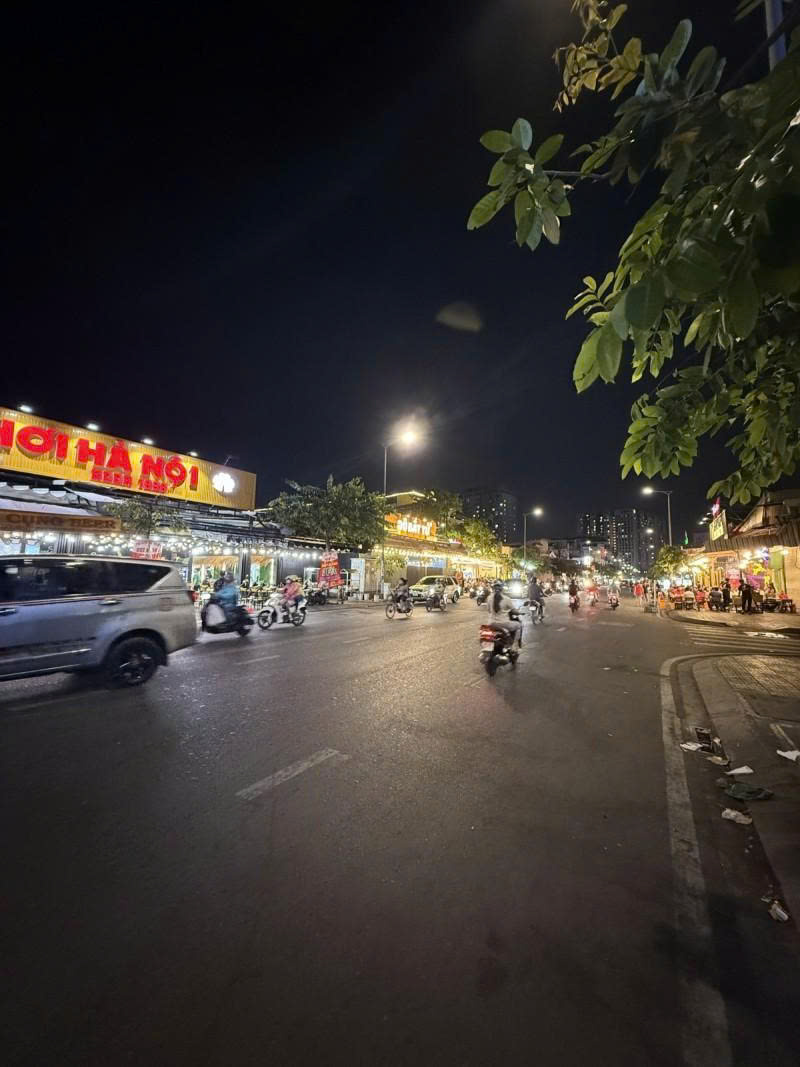 gen-n-z6817470245860_40d96f6395aa0c60a116e17eea9a56e1