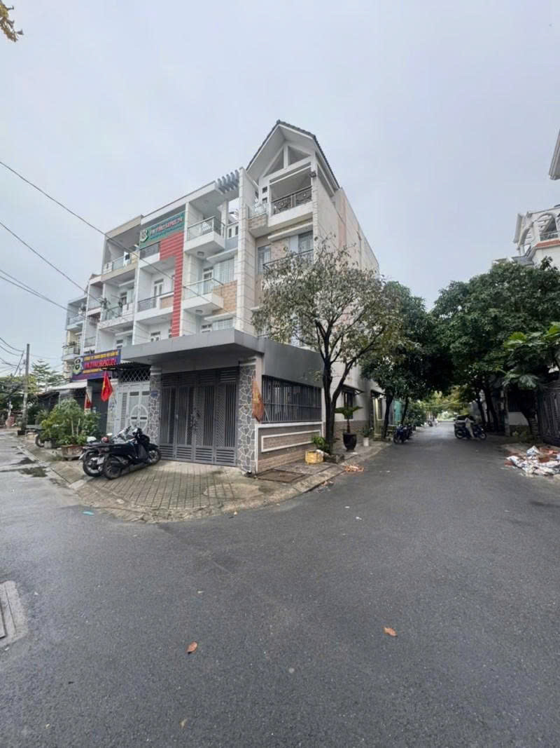 gen-n-z6827505927451_2c2456d86790bb47283dd0415ea7a6d9