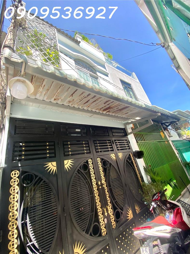 yu3-B1E812D0-mcj047n0_21_7