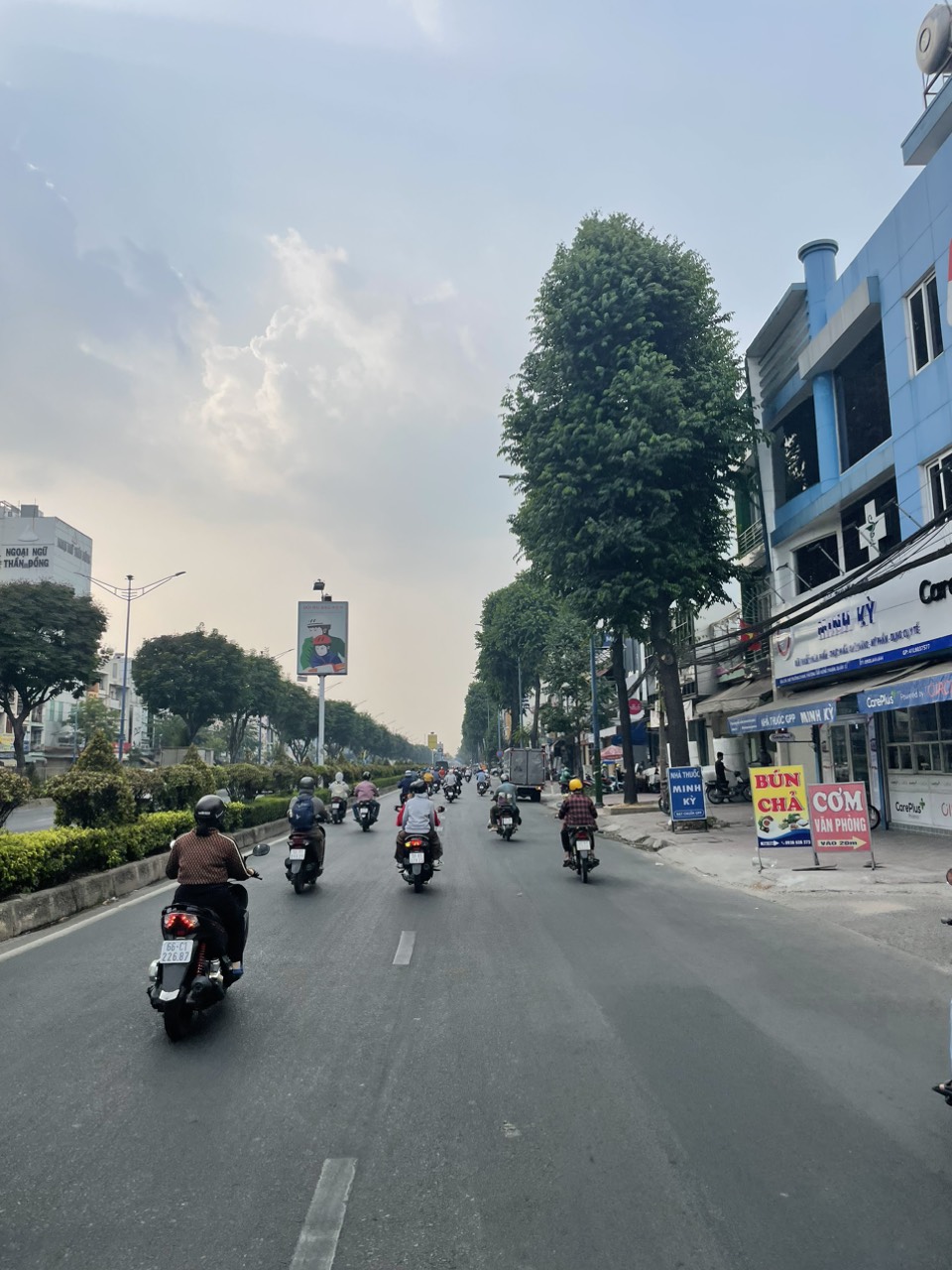 z5408165287403_e8ff3e8f3aeb0fa8875442b09a07c2ae